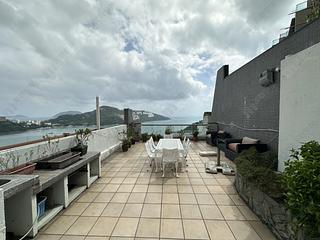 Chung Hom Kok - Pinewaver Villas 10