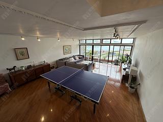 Chung Hom Kok - Pinewaver Villas 02