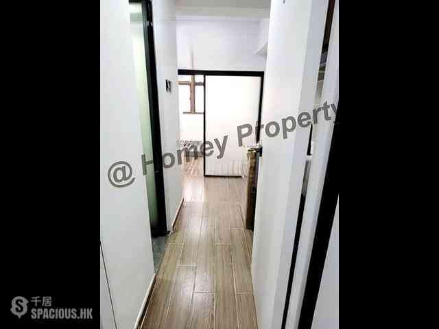 Mong Kok - Yuen Fat Building 01