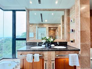 Mid Levels Central - The Harbourview 14