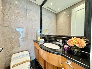 Mid Levels Central - The Harbourview 17