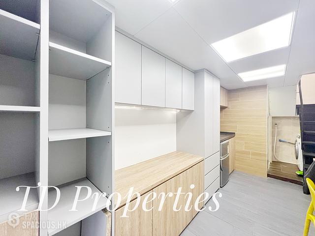 Commercial For Rent - Kin On Building, (ID:14235792)｜spacious.hk