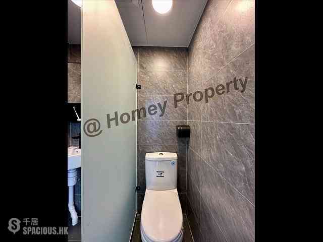 Sheung Wan - 122, Des Voeux Road West 05