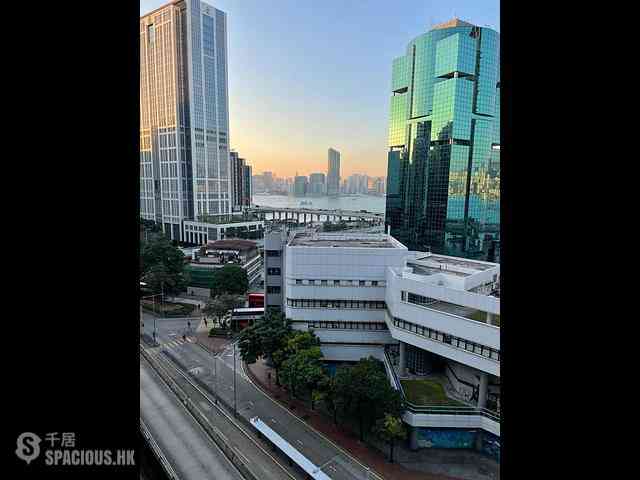 Quarry Bay - Elegance House 01