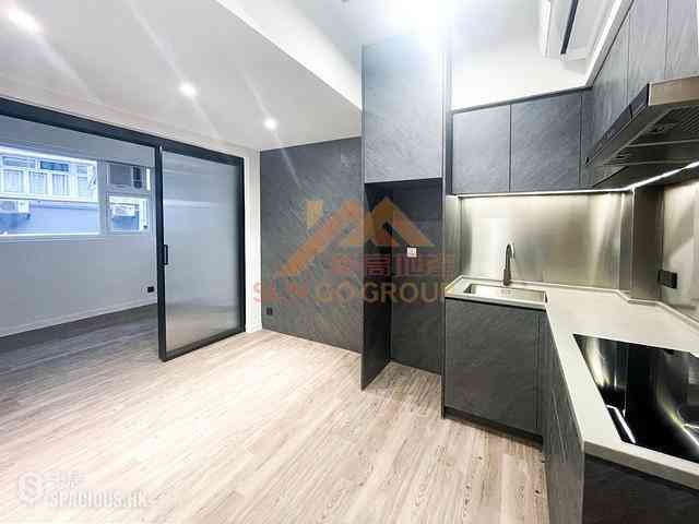 Central - 27, Aberdeen Street 01