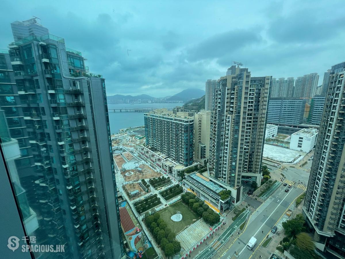 Tseung Kwan O - The Parkside Block 1 01