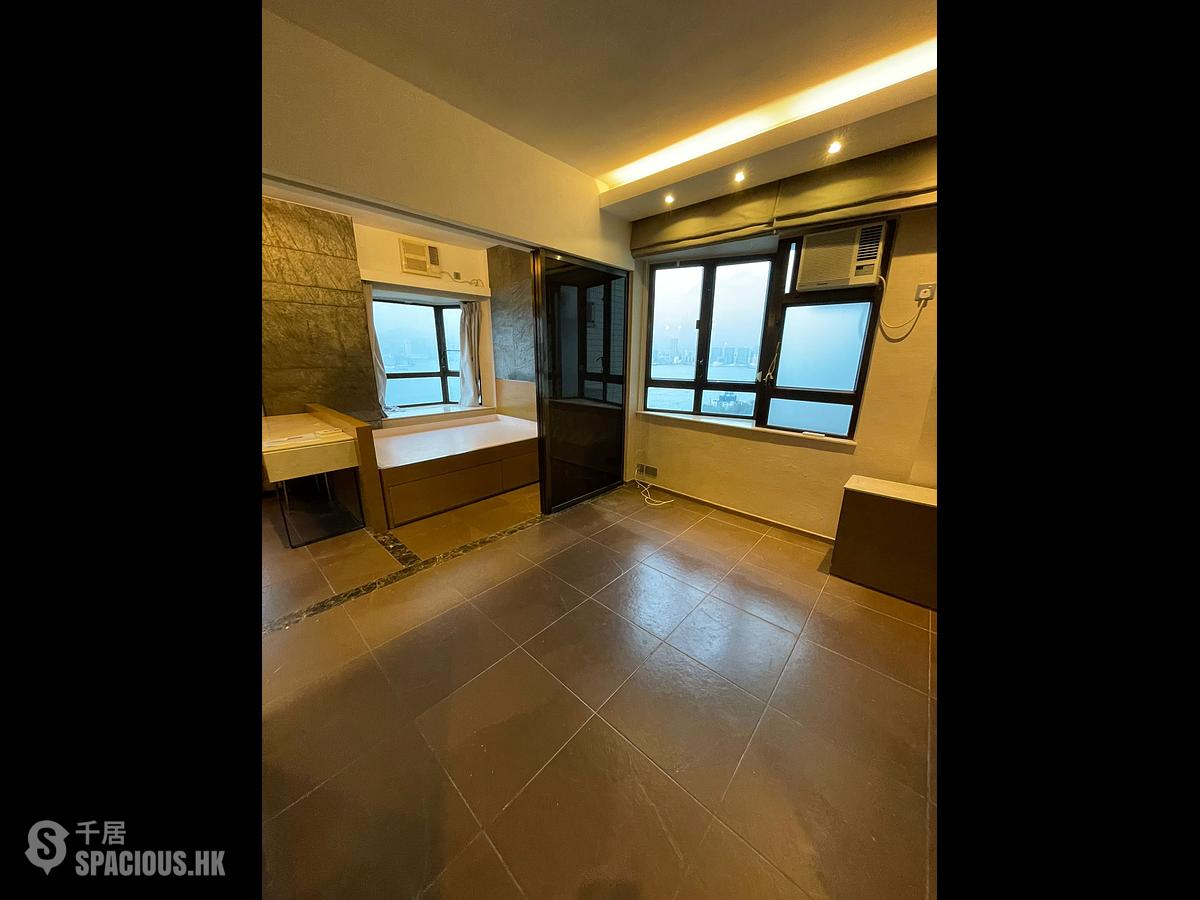 Sai Ying Pun - Connaught Garden 01