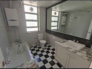Pok Fu Lam - Four Winds Apartment 08