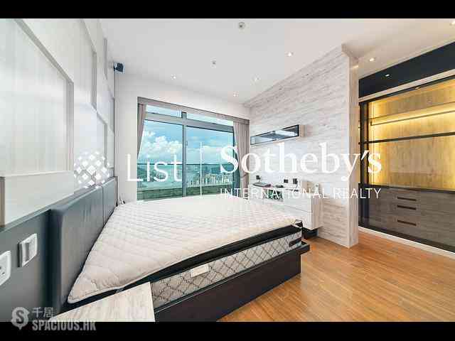 Tsuen Wan - The Dynasty 12