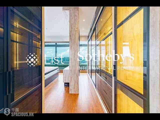 Tsuen Wan - The Dynasty 13
