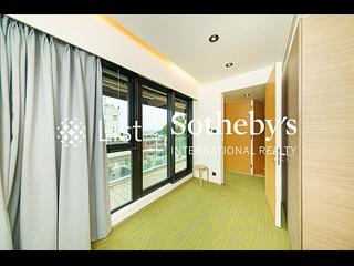 Chung Hom Kok - Bauhinia Gardens 14