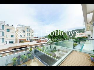 Chung Hom Kok - Bauhinia Gardens 15