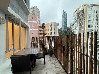 Happy Valley - Cheerful Court 02