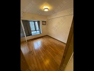 Mid Levels Central - Excelsior Court 09