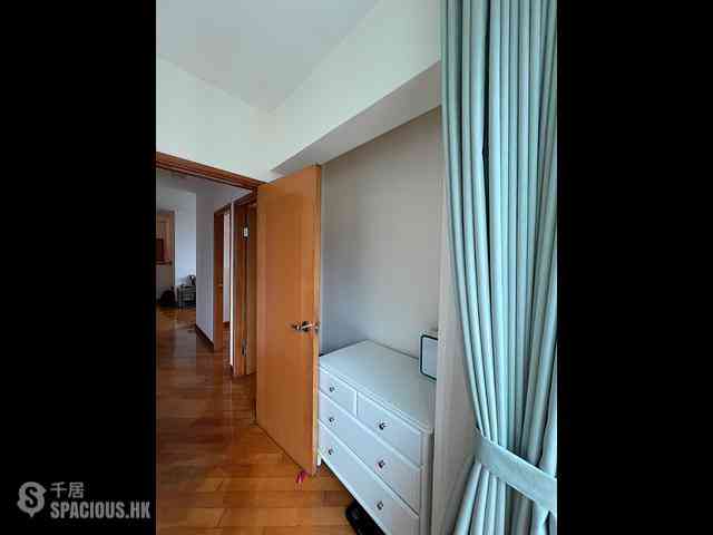 Tung Chung - Coastal Skyline Phase 1 Block 2 06