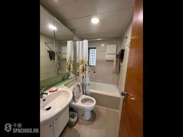 Tung Chung - Coastal Skyline Phase 1 Block 2 09