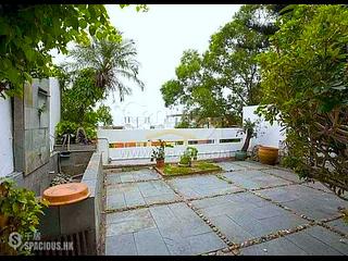 Chung Hom Kok - Cape Court 03