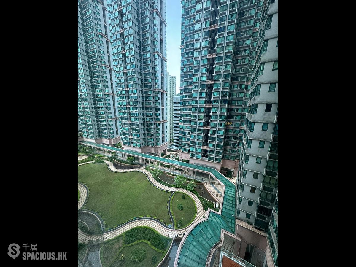 Tseung Kwan O - The Metro City Phase 2 Block 10 01