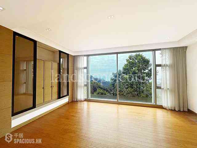 The Peak - Sky Court 04