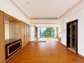 The Peak - Sky Court 05