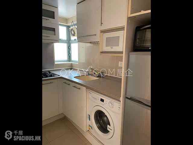 Sheung Wan - Queen's Terrace Block 2 07