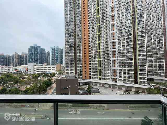 Tseung Kwan O - Savannah Block 3A 01