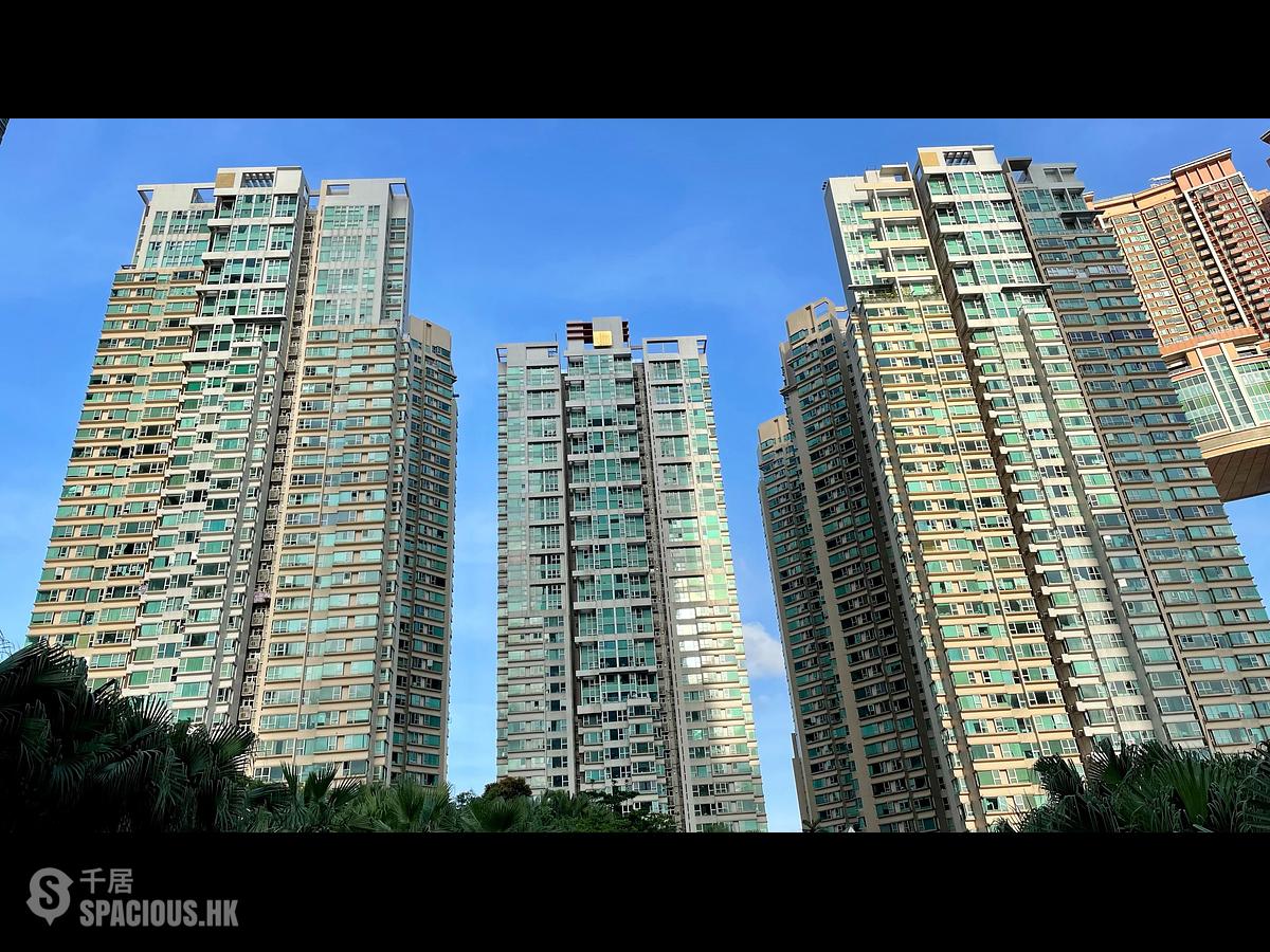 West Kowloon - The Waterfront 01