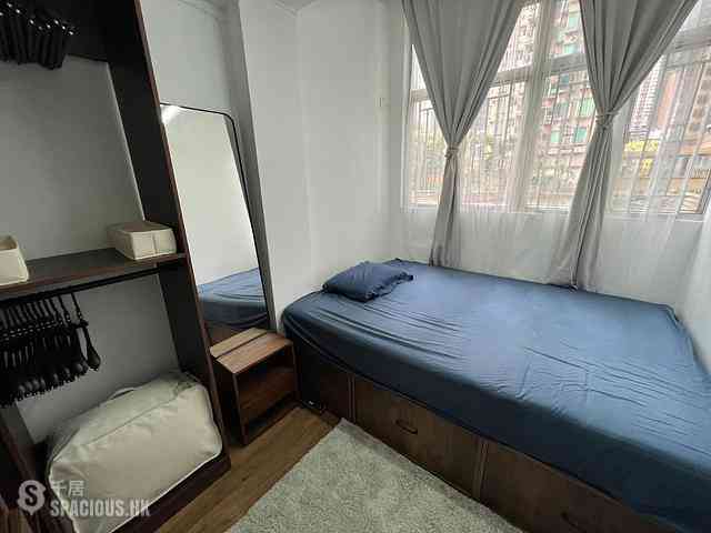 Wan Chai - 40-42, Cross Street 01