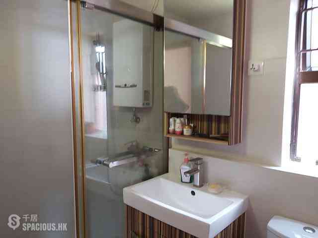 Pok Fu Lam - Chi Fu Fa Yuen Phase 2 Fu Wah Yuen (Block H10) 08