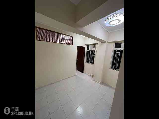 Sheung Wan - Ka Yue Building 01