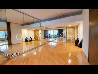 Wan Chai - Convention Plaza Apartments 04