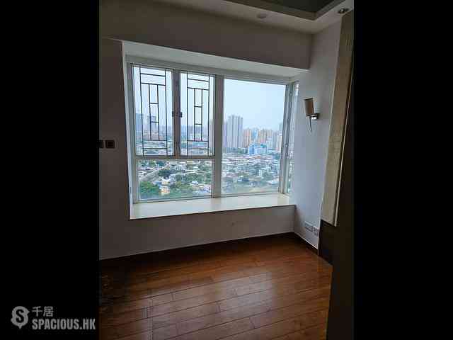 Yuen Long - The Brand 17