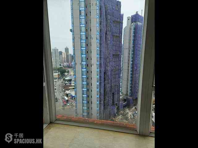 Yuen Long - The Brand 19