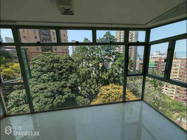 Mid Levels West - Woodland Gardens 01