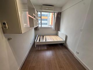 Wan Chai - Cheong Ip Building 04