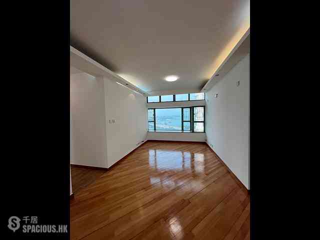 Tung Chung - Seaview Crescent Block 3 01