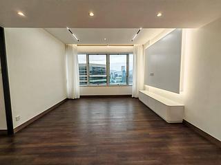 Wan Chai - Convention Plaza Apartments 05