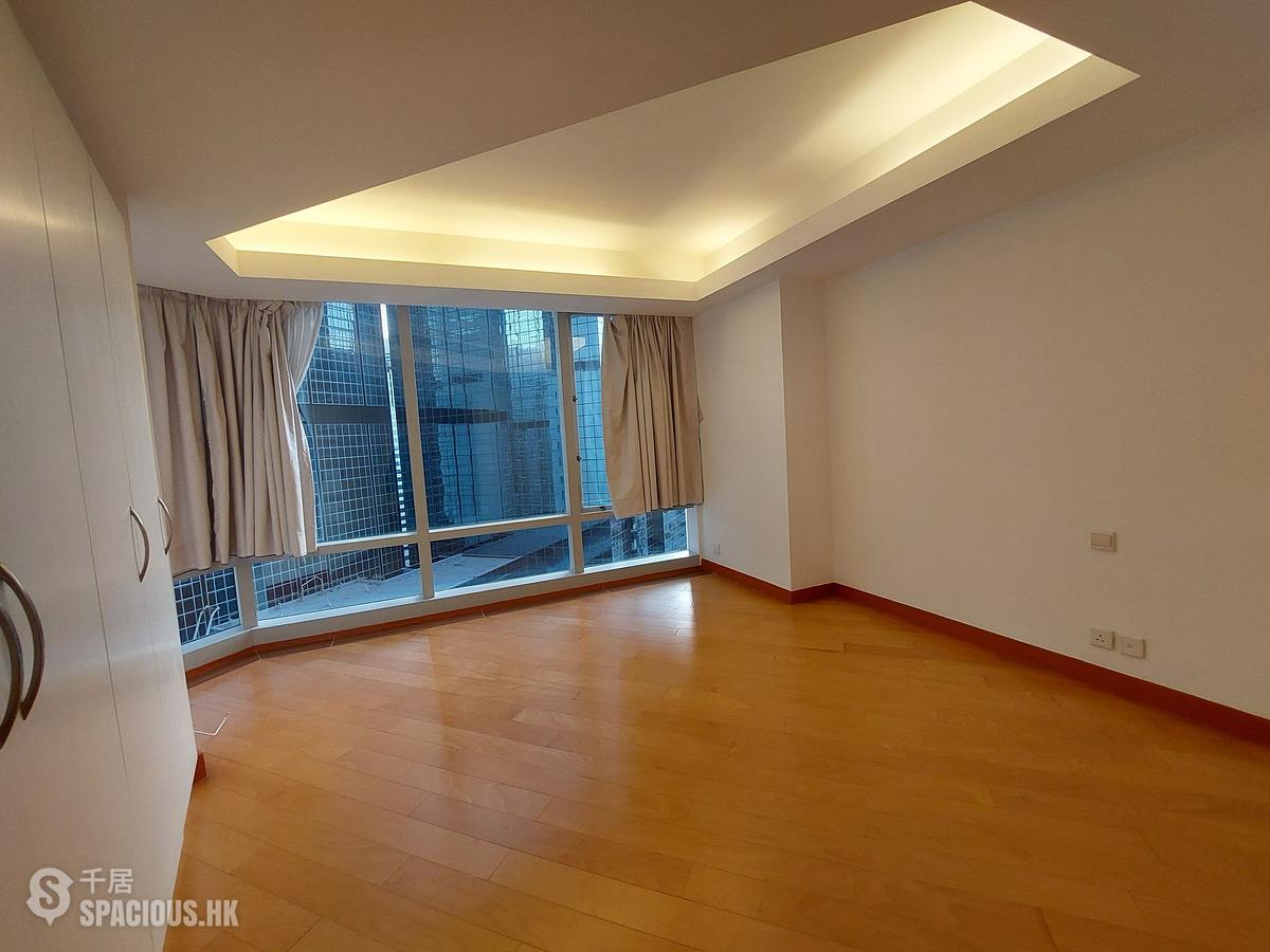 Wan Chai - Convention Plaza Apartments 01