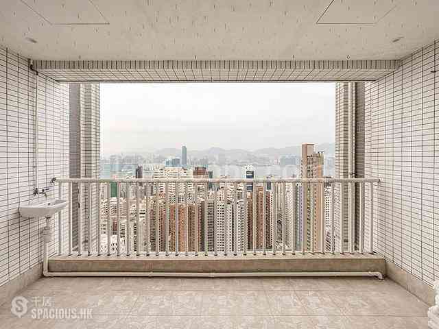 Braemar Hill - Sky Scraper 03