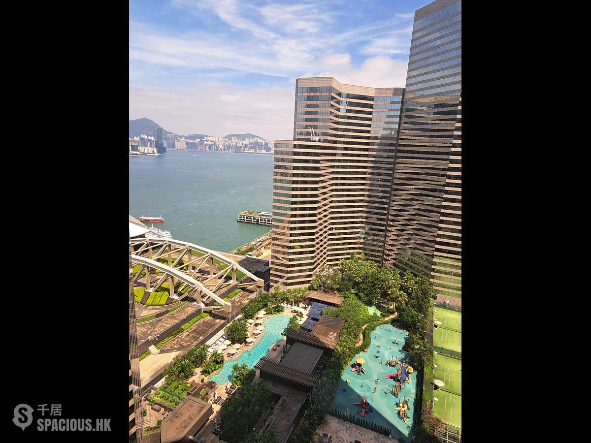 Wan Chai - Convention Plaza Apartments 01