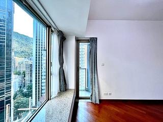 Wan Chai - The Avenue Phase 1 Block 5 07