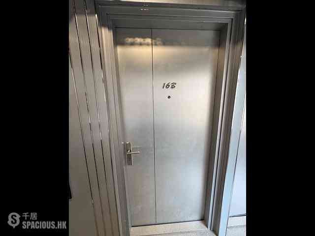 Sheung Wan - Hollywood Centre 11