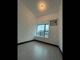 Sai Ying Pun - Centre Place 02
