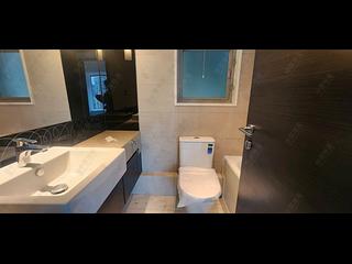 Sai Ying Pun - Centre Place 17