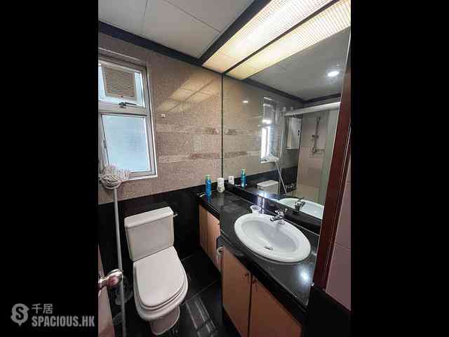 Tseung Kwan O - The Metro City Phase 1 Block 3 04