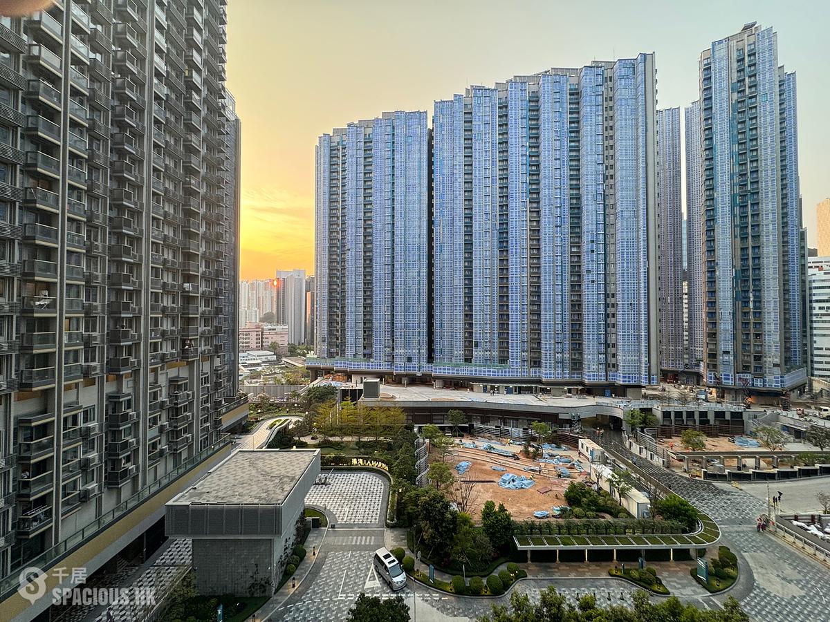 Wong Chuk Hang - The Southside Phase 1 Southland Tower 2B 01