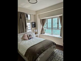 Wan Chai - Lok Moon Mansion 06
