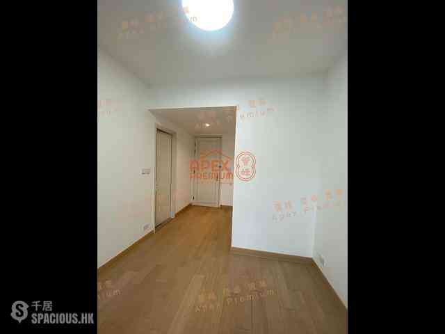 Tseung Kwan O - Monterey Block 3 03