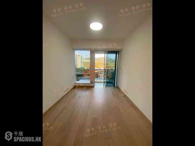 Tseung Kwan O - Monterey Block 3 02