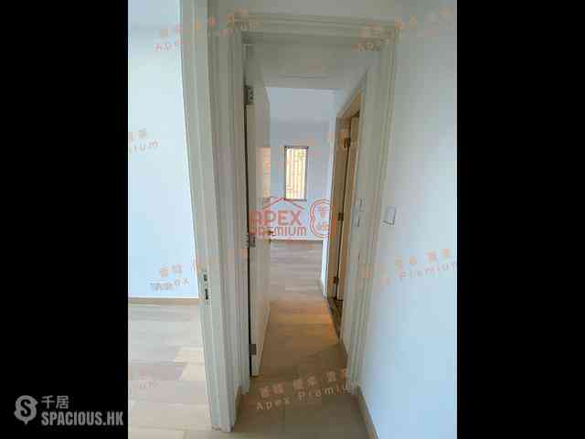 Tseung Kwan O - Monterey Block 3 10